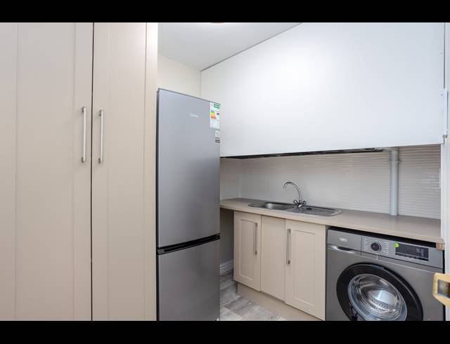2 BEDROOM APARTMENT TO LET IN MUIZENBERG
